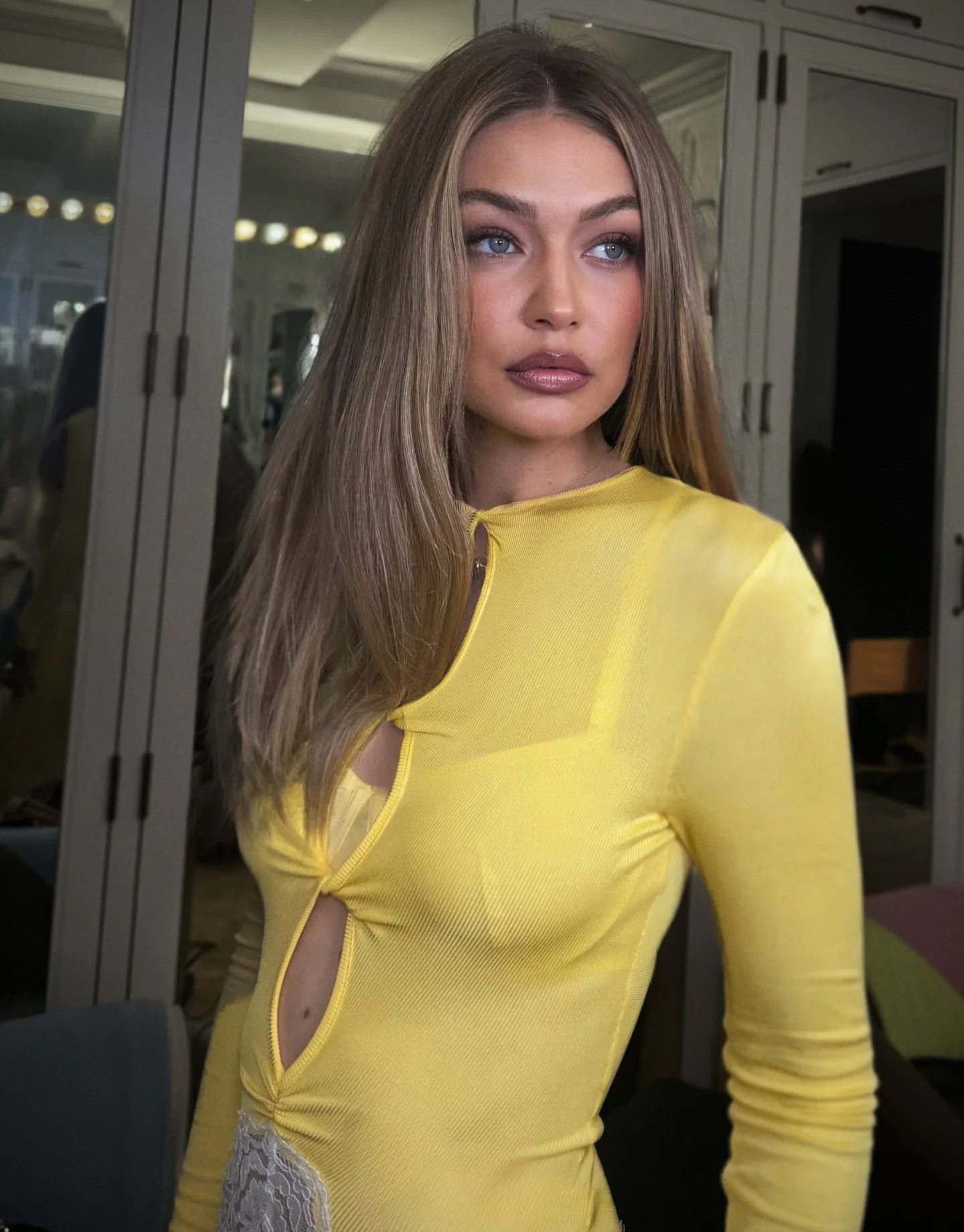 Robe longue moulante jaune en  - Bodycon Long Sleeve Ribbed Dress avis et prix